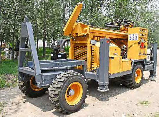 DTH Air & MUD Drilling 200m Heavy Duty 4 koła Wiertnica do studni wodnych montowana na przyczepie