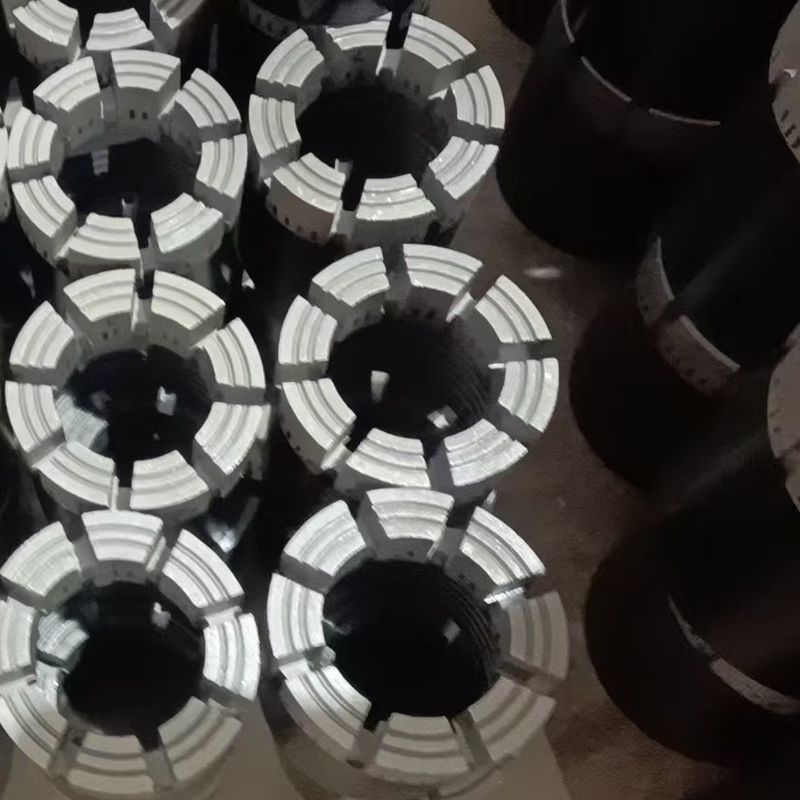 Zoptymalizowane DCDMA Standard Diamond Core Bits dla szybkiego penetracji i niezawodnego pobierania próbek rdzenia